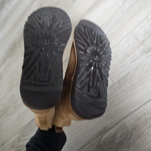 UGG Alida Chestnut Boots